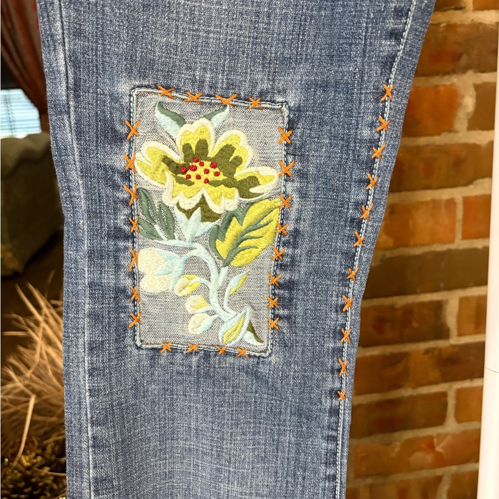 Vintage Embroidered Floral Patchwork Blue Jeans Size 31. - Picture 3 of 10